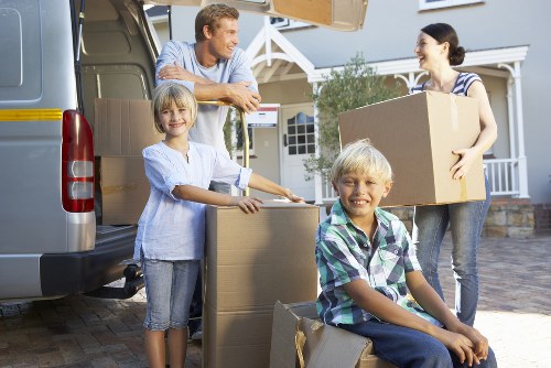 Packing and furniture moving support for West Kensington households